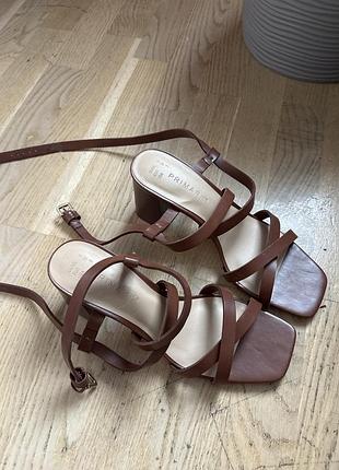 Босоніжки жіночі primark коричневі