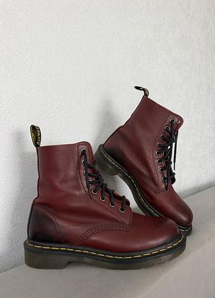 Черевики жіночі dr. martens