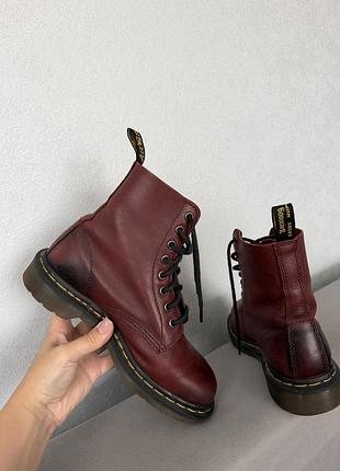 Черевики жіночі dr. martens 4