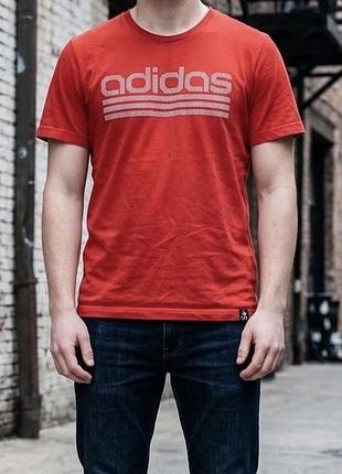 Яркая красная футболка adidas с пиксельным логотипом (размер m) / оригинал