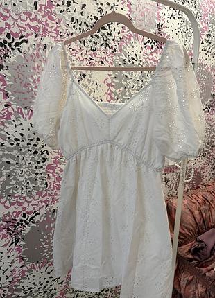 Коротка жіноча сукня sinsey біла з прошви, розмір xl (підходить на m-l)