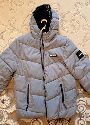 Пуховик чоловічий hollister сірий