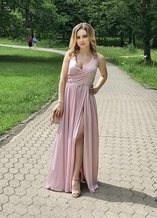 Довга жіноча сукня рожева з розрізом