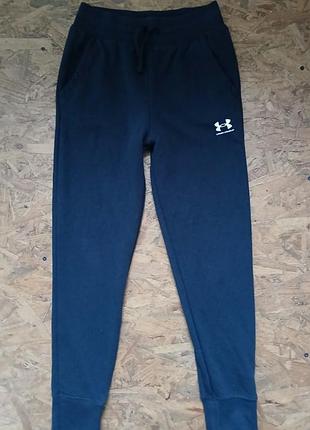 Спортивные штаны under armour детские