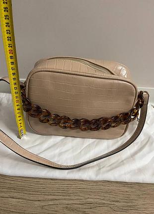 Сумочка женская stradivarius бежевая. новая 5
