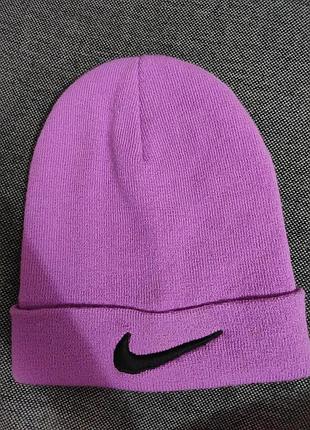 Зимова шапка на флісі nike