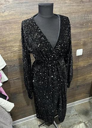 Сукня міді жіноча boohoo чорна з паєтками, оксамитова, на запах, розмір 12