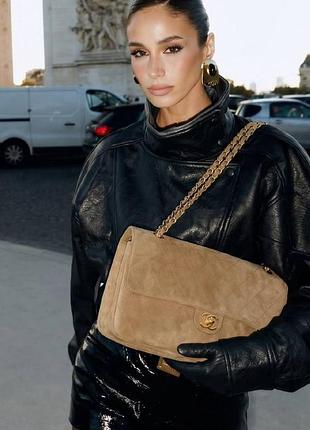 Замшева велика сумка шанель беж коричневий chanel золота фурнітура
