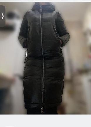 Зимовий пуховик
