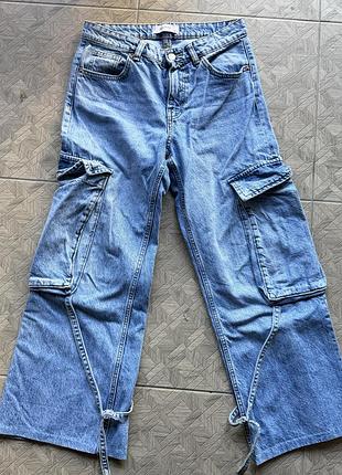 Джинси reserved denim eur36 uk8 штани жіночі стильні широкі кльові знизу з багатьма кишенями ремінцями і клапанами з мінімальним дефектом є на фото