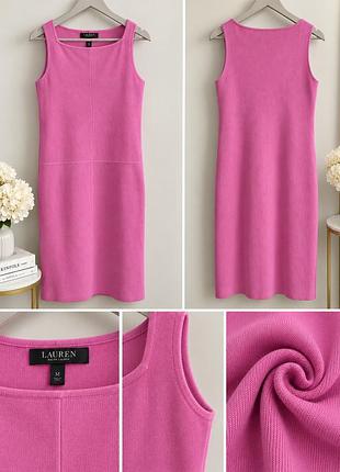 Розовое платье  бренда lauren ralph lauren. это платье отличается лаконичным дизайном  из трикотажного материала в мелкий рубчик,