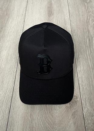 Чорна кепка new era boston red sox