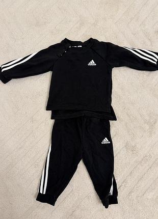 Спортивний костюм для малюка adidas чорний