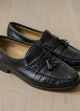 Класичні чоловічі шкіряні лофери k shoes з китицями (tassel loafers) чорного кольору р44,5