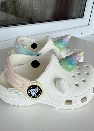 Крокси  для дівчаток crocs білі, розмір c5, довжина устілки до 12 см