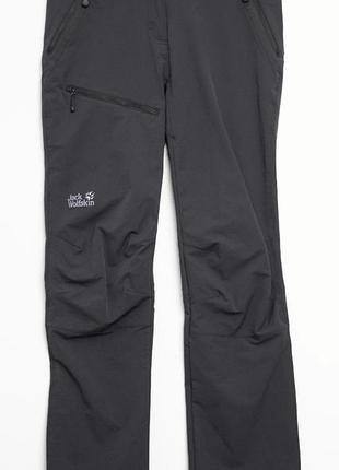 Черные треккинговые брюки jack wolfskin flexshield softshell.