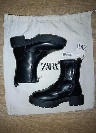 Чоботи для дівчинки zara чорні, розмір 30