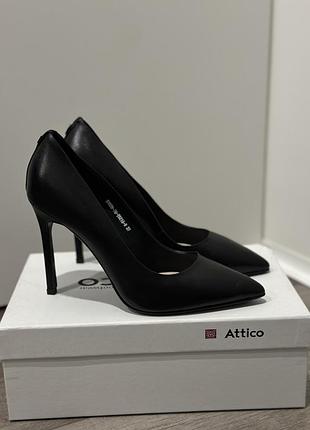 Туфлі жіночі the attico чорні шкіряні 37 розмір