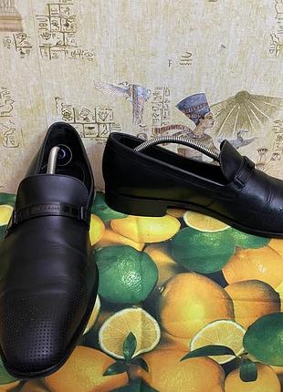 Шкіряні чоловічі туфлі hugo boss