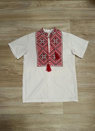 Вишиванка для хлопчика, біла з червоною вишивкою, короткий рукав, розмір 116-122