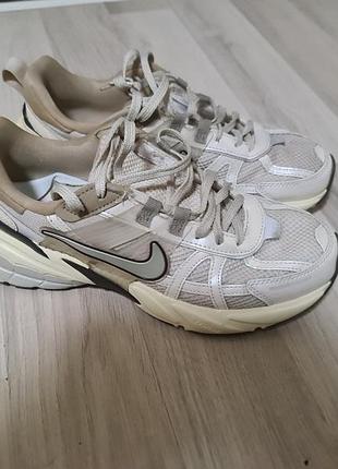 Кросівки nike сірі