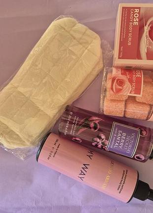 Жіночий подарунковий набір victoria's secret, giorgio armani, sadoer з косметичкою, скрабом, спреєм та лосьйоном