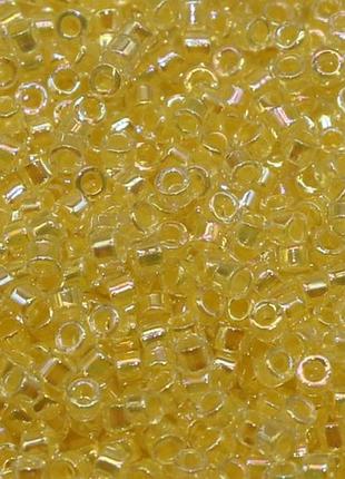 Db-53 бісер miyuki delica beads 11/0 (райдужний жовтий блідий)