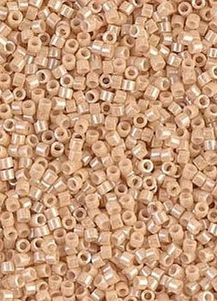 Db-205 бисер miyuki delica beads 11/0 (жемчужное топленое молоко)