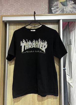 Футболка жіноча thrasher чорна з принтом
