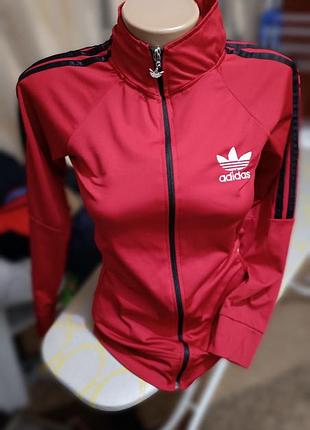 Кофта жіноча adidas червона спортивна