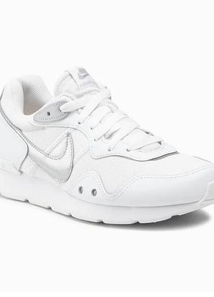 Кросівки nike venture runner білі 2