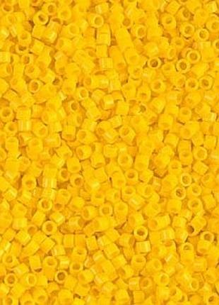 Db-1132 бисер miyuki delica beads 11/0 (натуральный желтый насыщенный)