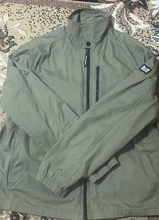 Вітровка weekend offender
