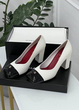 Туфли белые с черным квадратным носком chanel