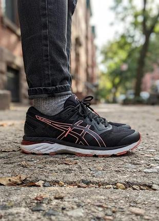 Кроссовки 39 размер,asics