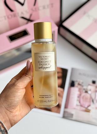 Спрей для тіла coconut passion whipped victoria’s secret