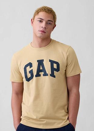 Чоловіча футболка gap