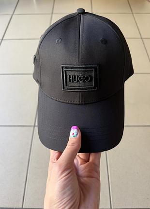 Бейсболка чоловіча hugo чорна