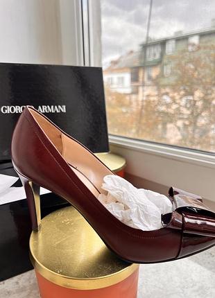 Туфлі жіночі giorgio armani лакові бордові