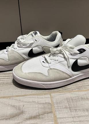 Кросівки nike білі з чорним 2