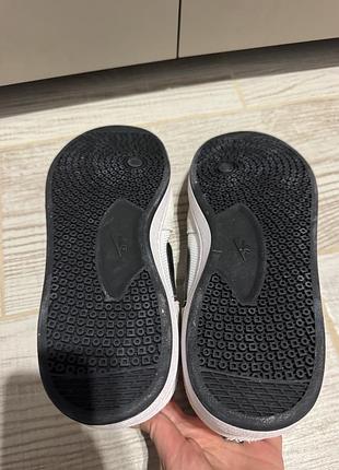 Кросівки nike білі з чорним 5