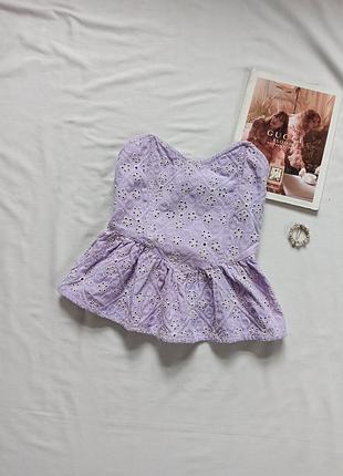 Бузковий топ  без бретелей з кісточками/прошва/у корсетному стилі river island розмір с