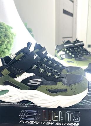Черевики для підлітків skechers чорні з хакі 36 розмір