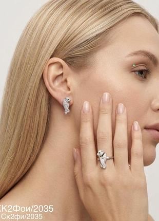 Срібна каблучка в стилі "cartier" з фіанітами, розмір 17,5, вага: 3.5 г