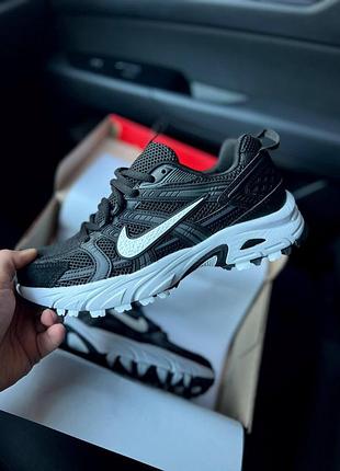 Кросівки жіночі nike v2k run black white