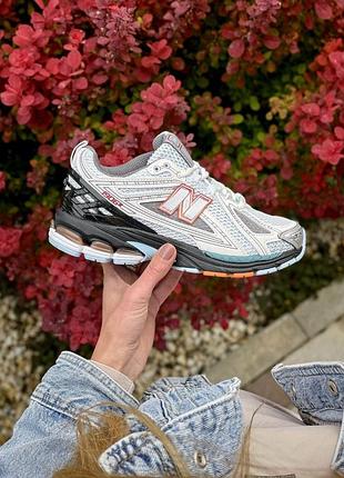 Жіночі білі кросівки new balance 1906 r white black grey х нью беланс 36