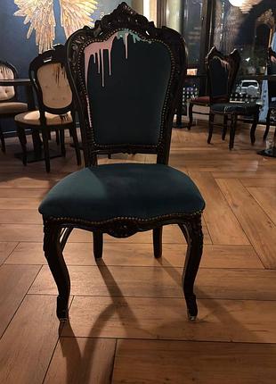 Стілець у стилі бароко