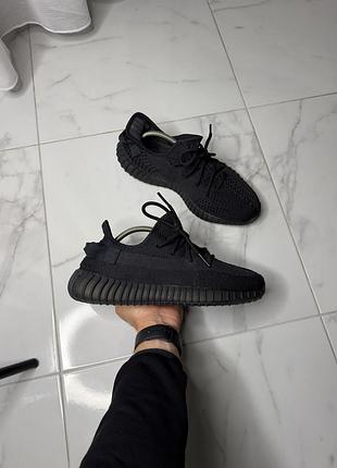 Оригінальні кросівки adidas yeezy boost 350 v2 onyx / black 42.5 р.