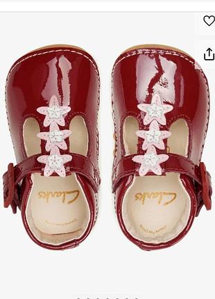 Туфлі дитячі clarks 🍒на вік 1-2роки (13см устілка)шкіряні дитячі черевички/ туфлі  baby girl  в стилізуття