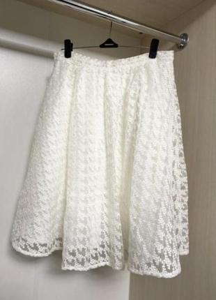 Бело молочная вышитая пышная юбка миди из органзы3 фото